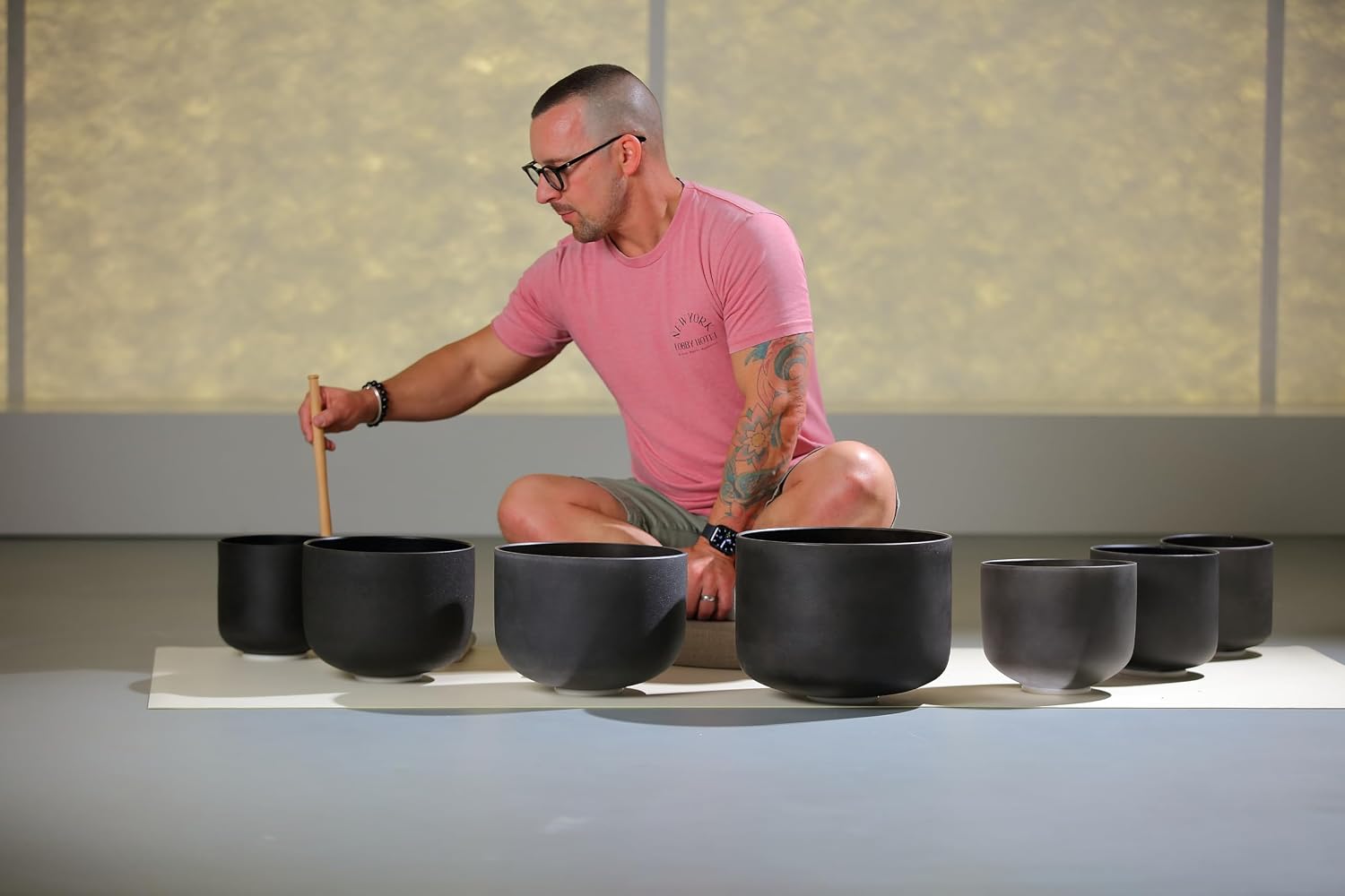 TOPFUND 6-12 inch 432Hz Chakra Set of 7 Black Crystal Singing Bowls with Heavy Duty Carrying Cases and Mallets