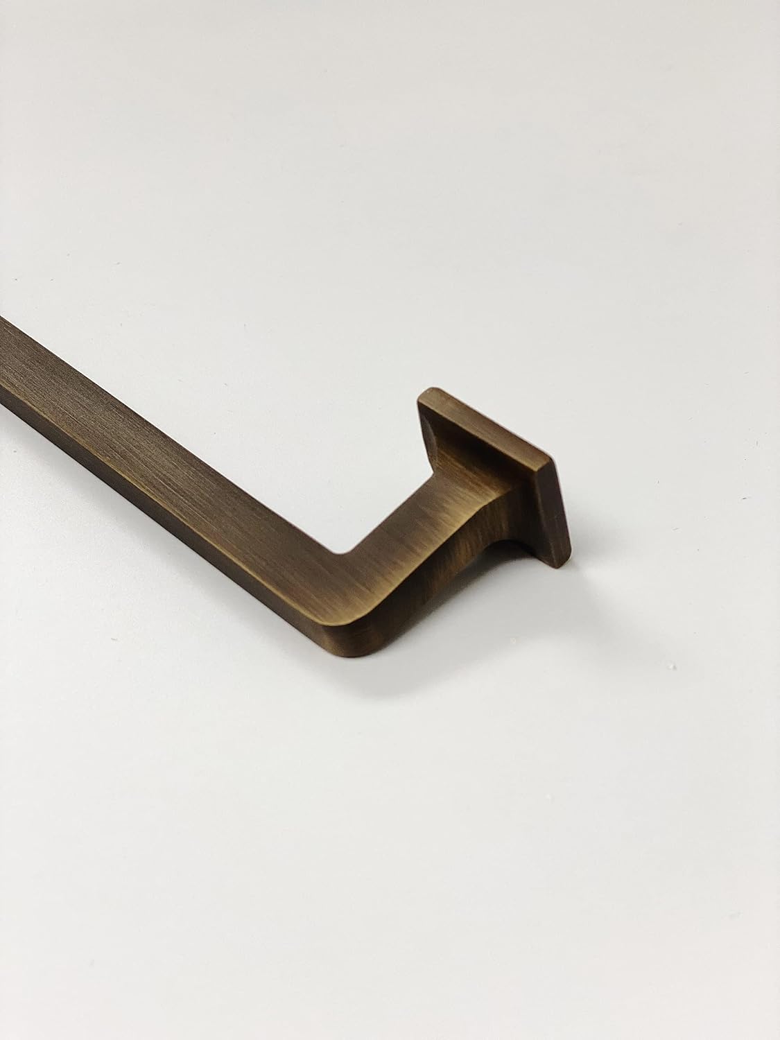 Antique Brass Cabinet Hardware - Knobs and Handles (8' Drawer Pull)
