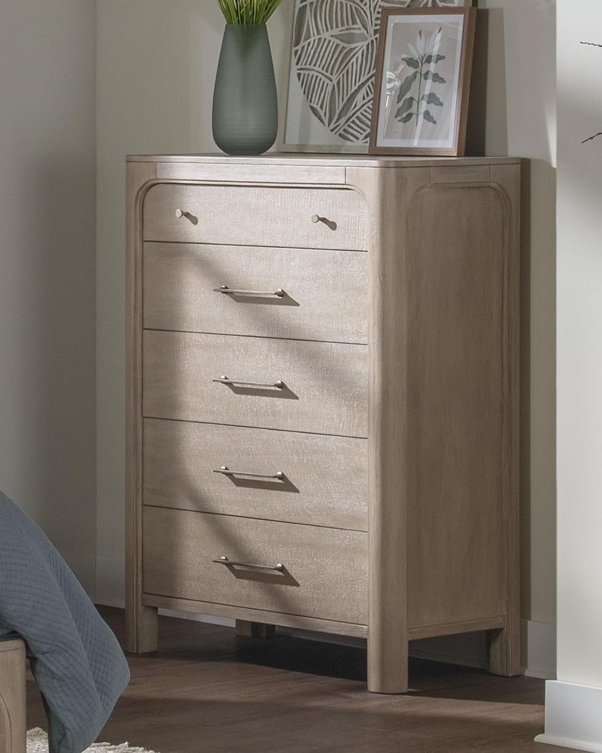 Coaster Home Furnishings - Solano - Wood - 5-Drawer Chest with Coastal Design, Rounded Edges, Bar Pull Handles and Hidden Compartment - Bedroom - Weathered Mango - 222525