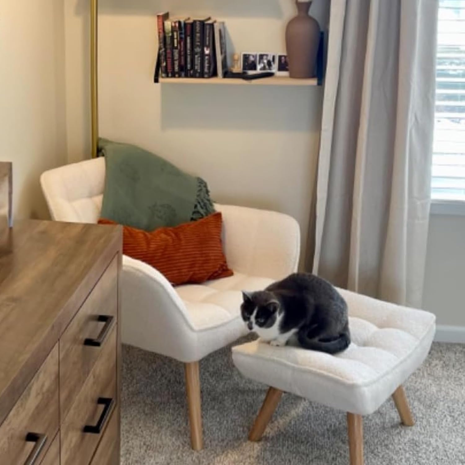 White Sherpa Accent Chair with Ottoman ，Modern Reading Chairs with Ottoman Set, Comfy Fuzzy Armchair Living Room Chair Lounge Chair with Wood Legs for Small Spaces Bedroom Apartment