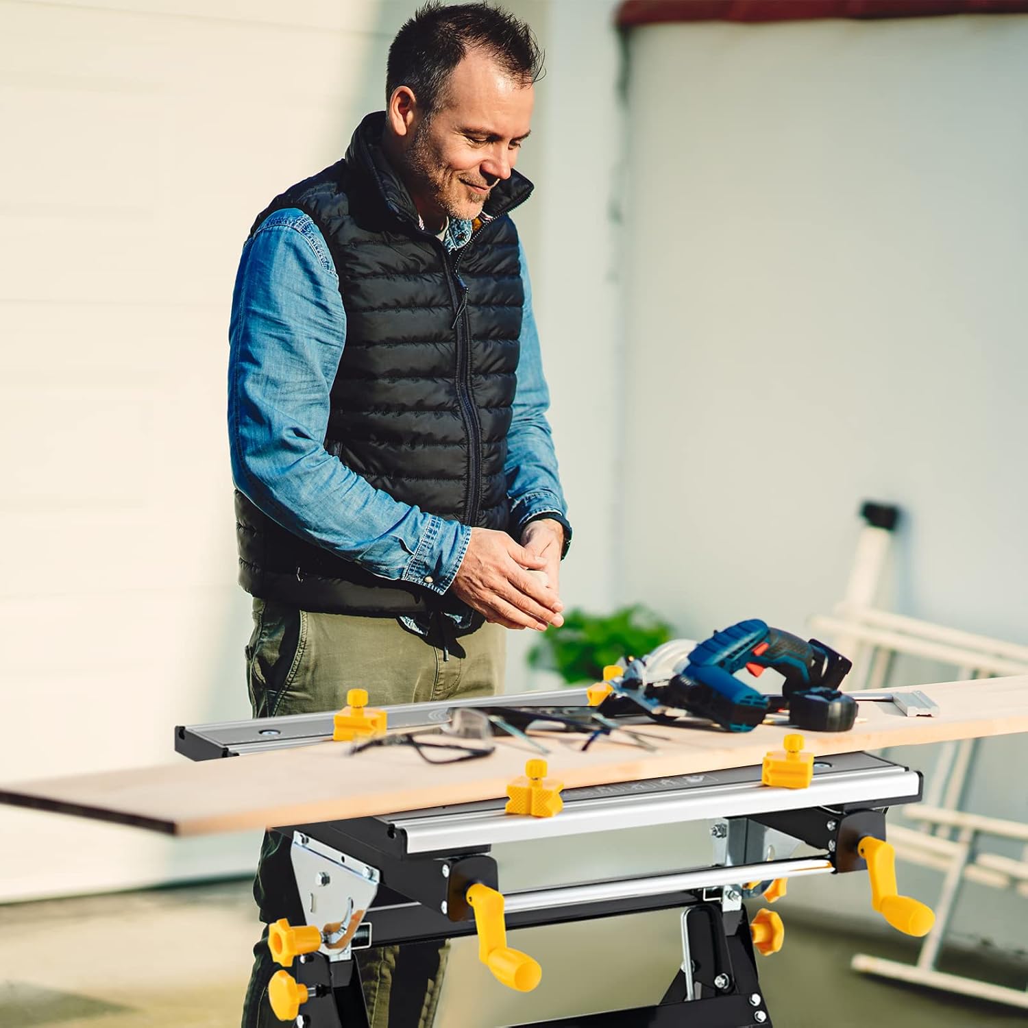 Portable Workbench, Folding Work Bench and Vise with 2 Rotary Handles, 7-Level Adjustable Height, 8 Sliding Clamps, Tiltable & Extendable Tabletop, Workbench Table for Garage, Workshop