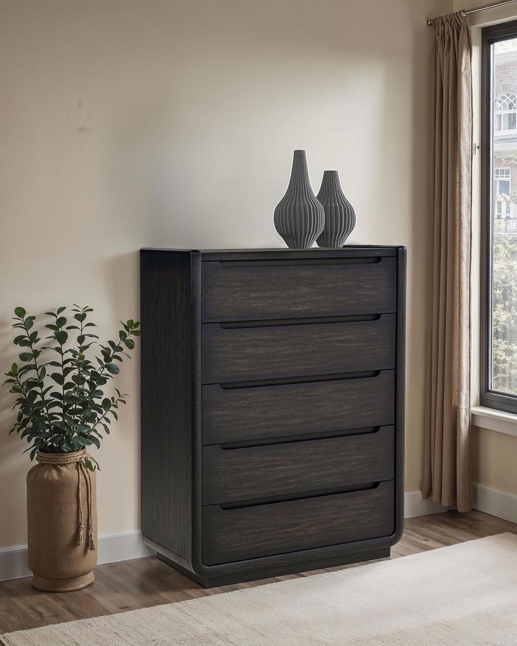 Coaster Home Furnishings - Leandro - Wood - 5-Drawer Chest with Recessed Pulls, Felt-Lined Top and Fully Enclosed Storage - Bedroom - Burnished Black - 222495