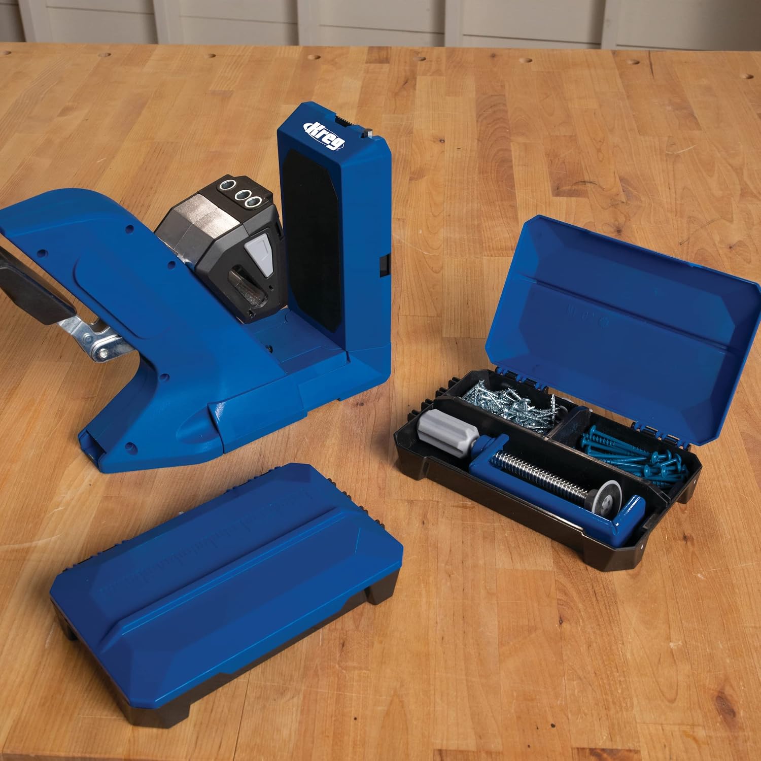 Kreg Tool KPHJ720PRO Pocket-Hole Jig 720PRO - Easy Clamping & Adjusting - Includes Durable Kreg Pocket-Hole Screws - For Materials 1/2' to 1 1/2' Thick