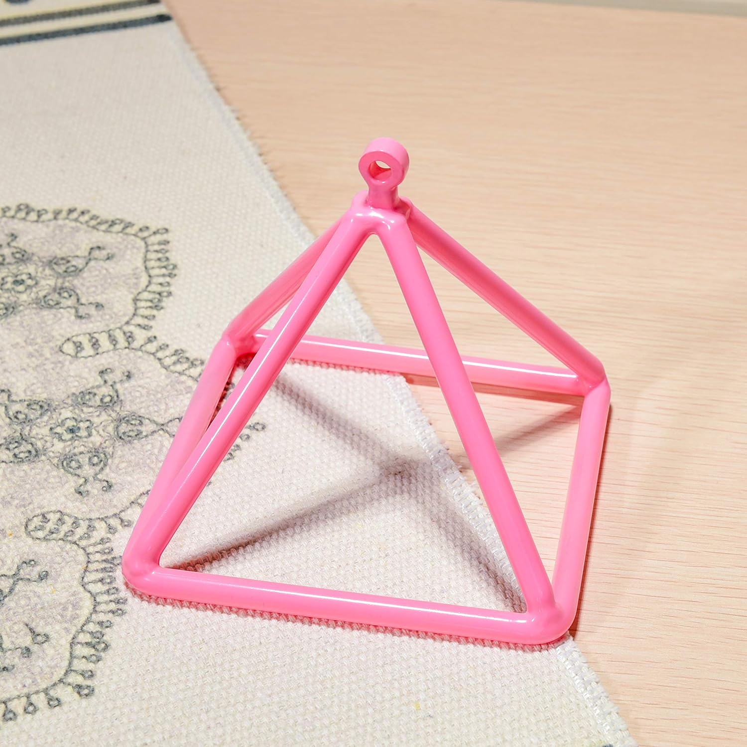 TOPFUND 10 inch Pink Crystal Singing Pyramid with Synthetic Leather Carrying Case and Quartz Suede Mallet