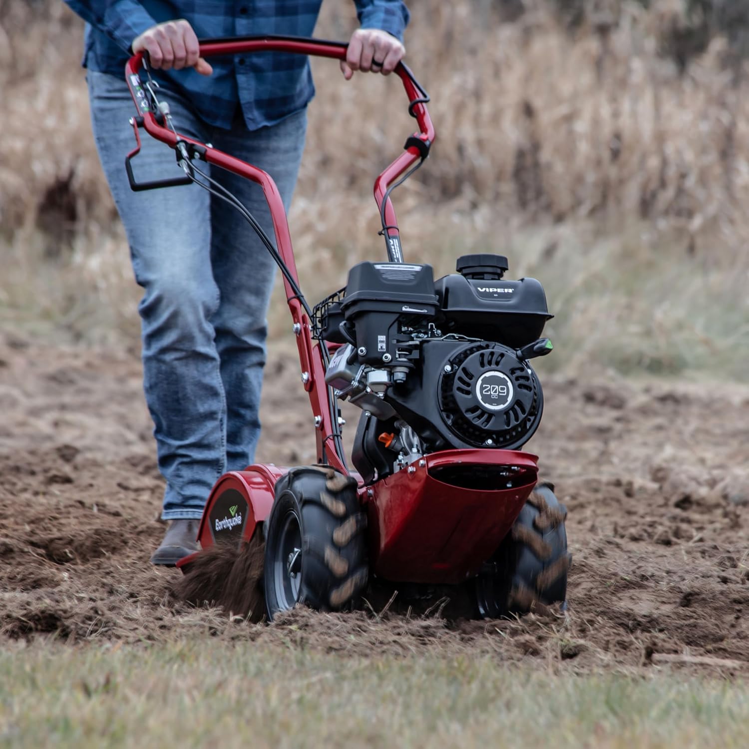 EARTHQUAKE Victory Rear Tine Tiller, Powerful 209cc 4-Cycle Viper Engine, Rugged Bronze Gear Transmission, Counter-Rotating Tines, Instant Reverse, Pneumatic Wheels, Model: 39381, Red/Black