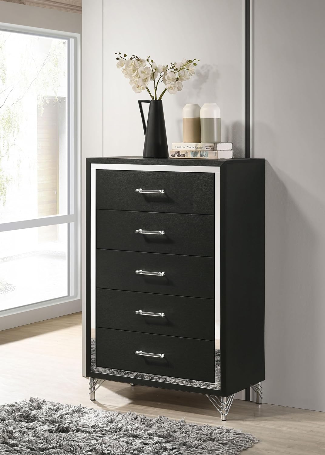 Coaster Home Furnishings - Lucia - Wood & Metal - 5-Drawer Chest with Chrome Trim, Hairpin Legs and Bar Pulls - Modern Classic - Bedroom - Black - 224995