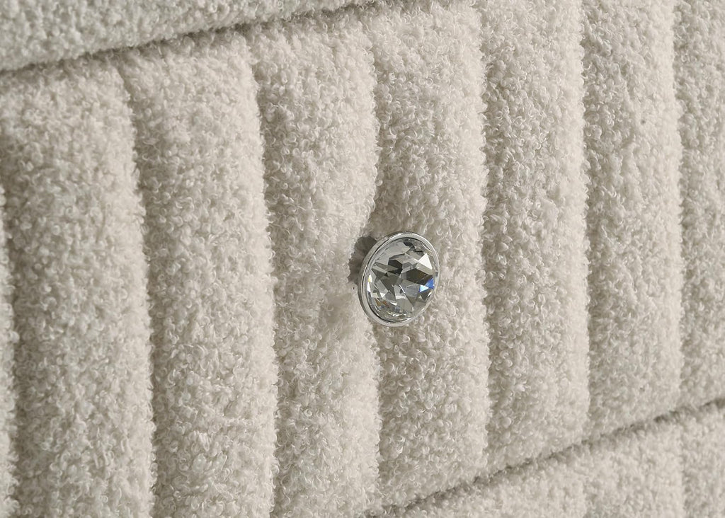 Coaster Home Furnishings - Sonya - Wood - 5-Drawer Chest with Crystal-Like Pulls, Diamond Tufting and Glass Top - Bedroom - Ivory - 360115