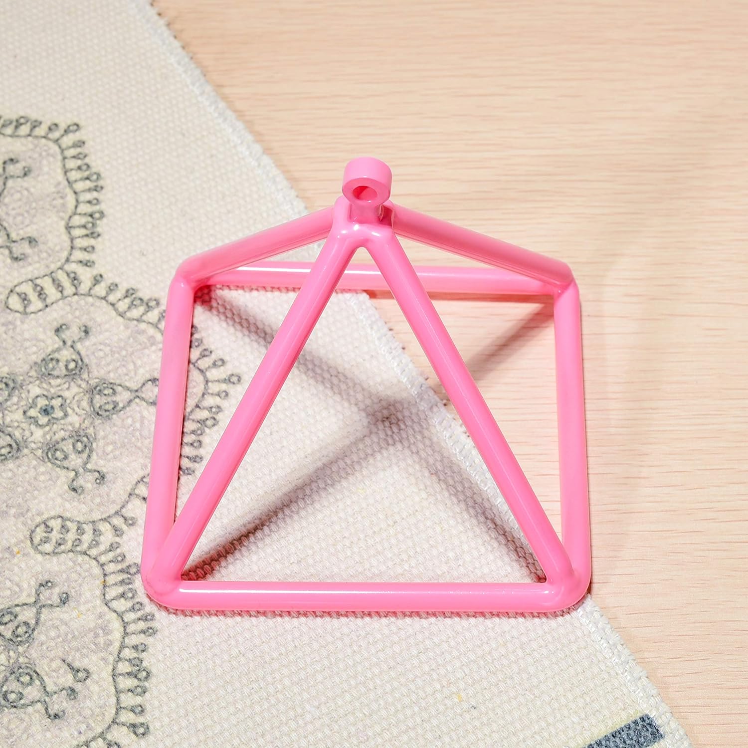TOPFUND 10 inch Pink Crystal Singing Pyramid with Synthetic Leather Carrying Case and Quartz Suede Mallet