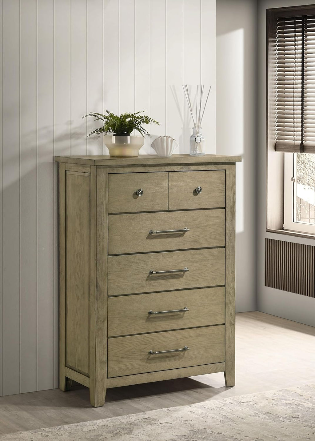 Coaster Home Furnishings - Hazlewood - Wood - 5-Drawer Chest with Bar Pull Handles, Full Extension Glides, Rustic Style and Tip-Over Restraint - Bedroom - Vineyard Oak - 207535