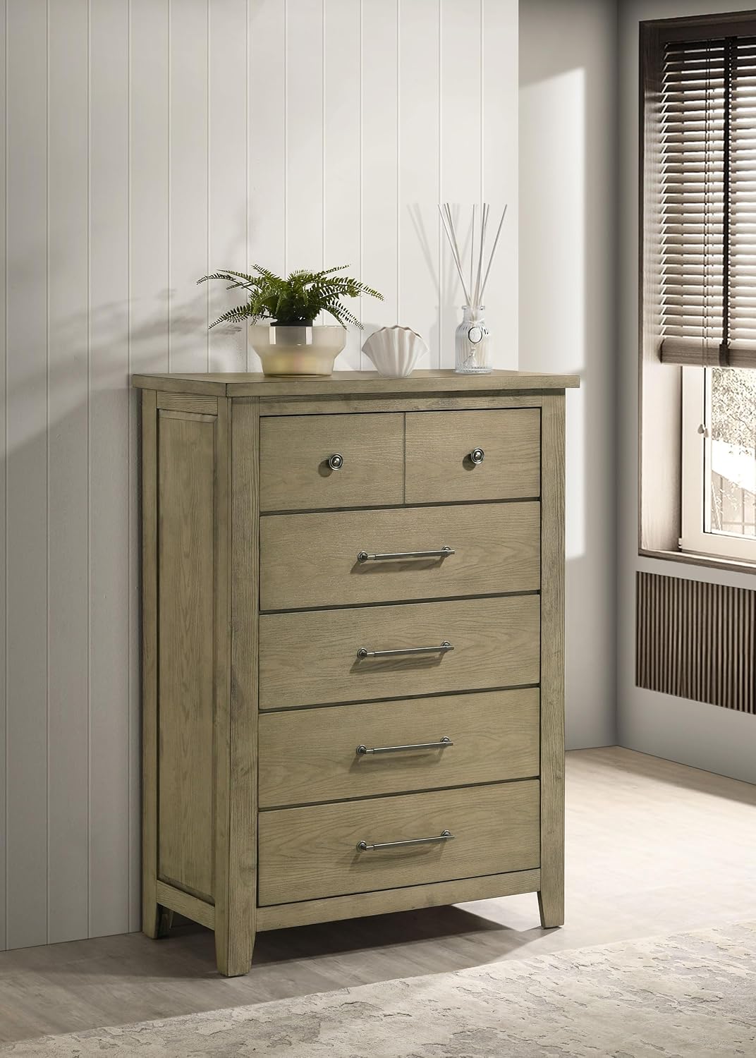 Coaster Home Furnishings - Hazlewood - Wood - 5-Drawer Chest with Bar Pull Handles, Full Extension Glides, Rustic Style and Tip-Over Restraint - Bedroom - Vineyard Oak - 207535