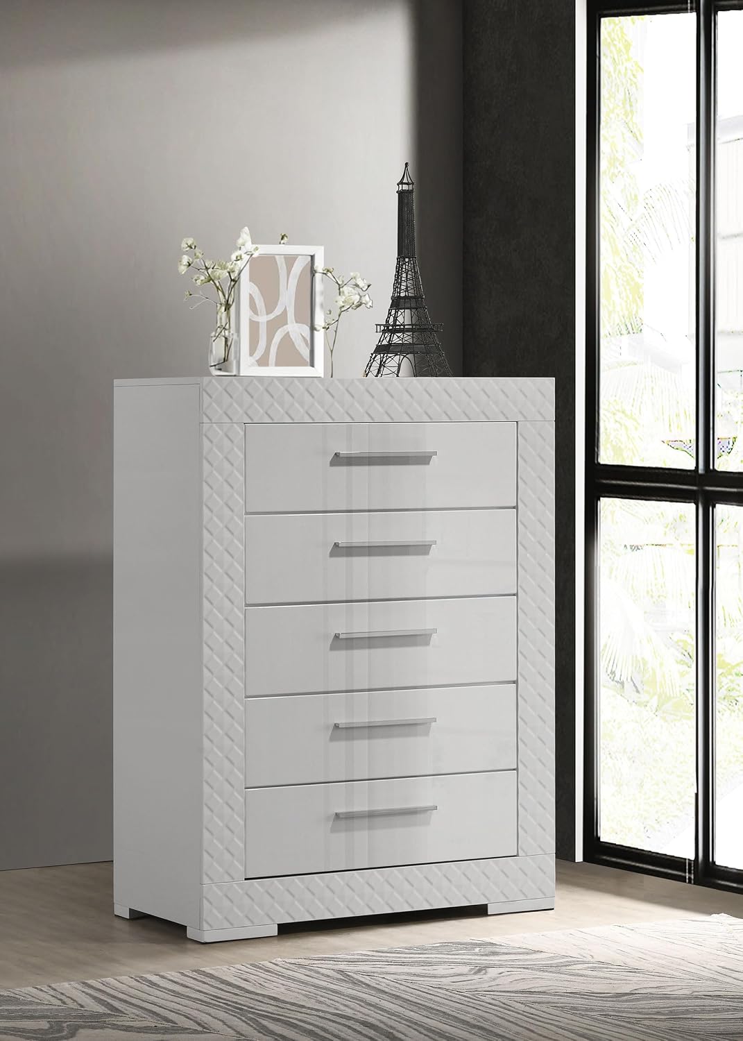 Coaster Home Furnishings - Ives - Wood - 5-Drawer Chest with 3-Dimensional Diamond Tile, Felt-Lined Top Drawer and Metal Glides - Contemporary - Bedroom - White High Gloss - 224945