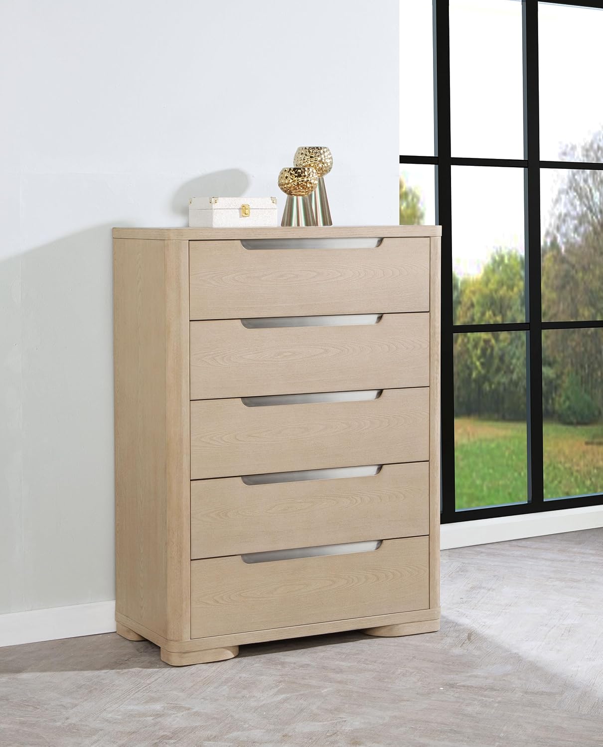 Coaster Home Furnishings - Ladera - Wood - 5-Drawer Chest of Drawers with Brushed Nickel Fingertip Pulls and French Dovetail Fronts - Contemporary - Bedroom - Light Elm - 225085