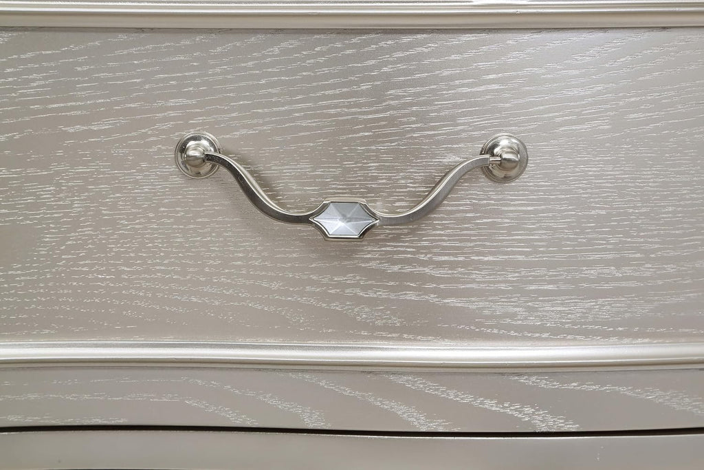 Coaster Home Furnishings - Evangeline - Wood - 6-Drawer Chest with Hexagonal-Shaped Knobs and Felt-Lined Drawer - Bedroom - Modern Classic - Silver Oak - 223395