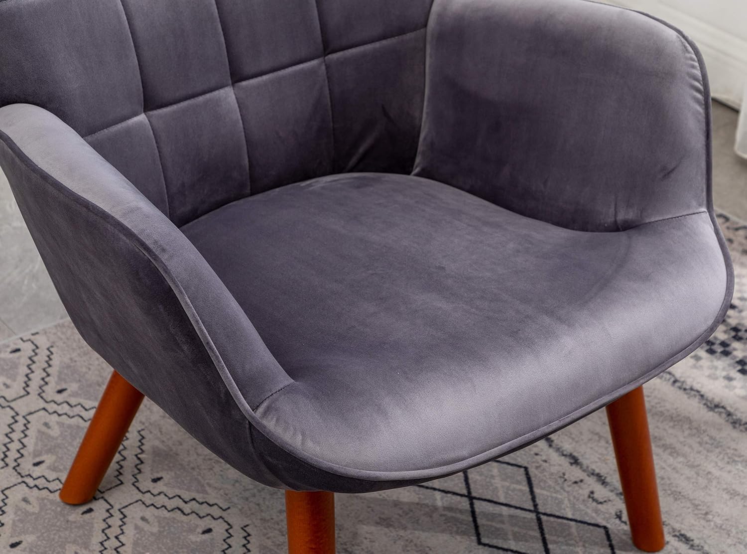 Roundhill Furniture Leiria Contemporary Silky Velvet Tufted Accent Chair with Ottoman, Gray