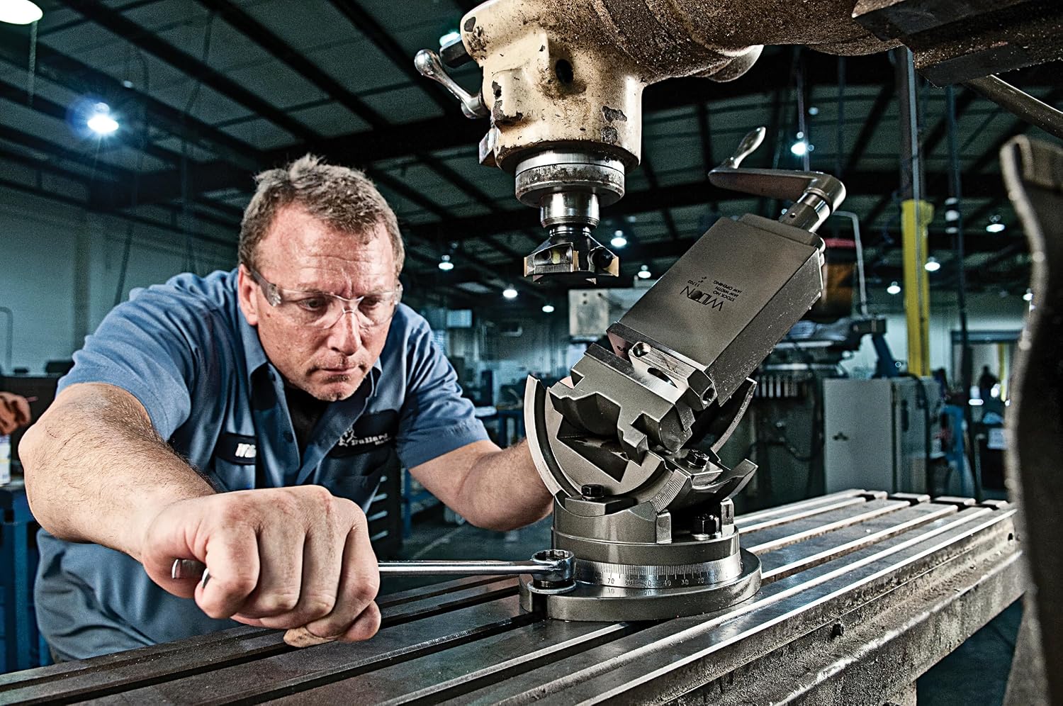 Wilton 3-Axis Precision Tilting Vise, 4' Jaw Width, 4' Opening, 1-1/2' Jaw Depth (Model TLT/SP-100)