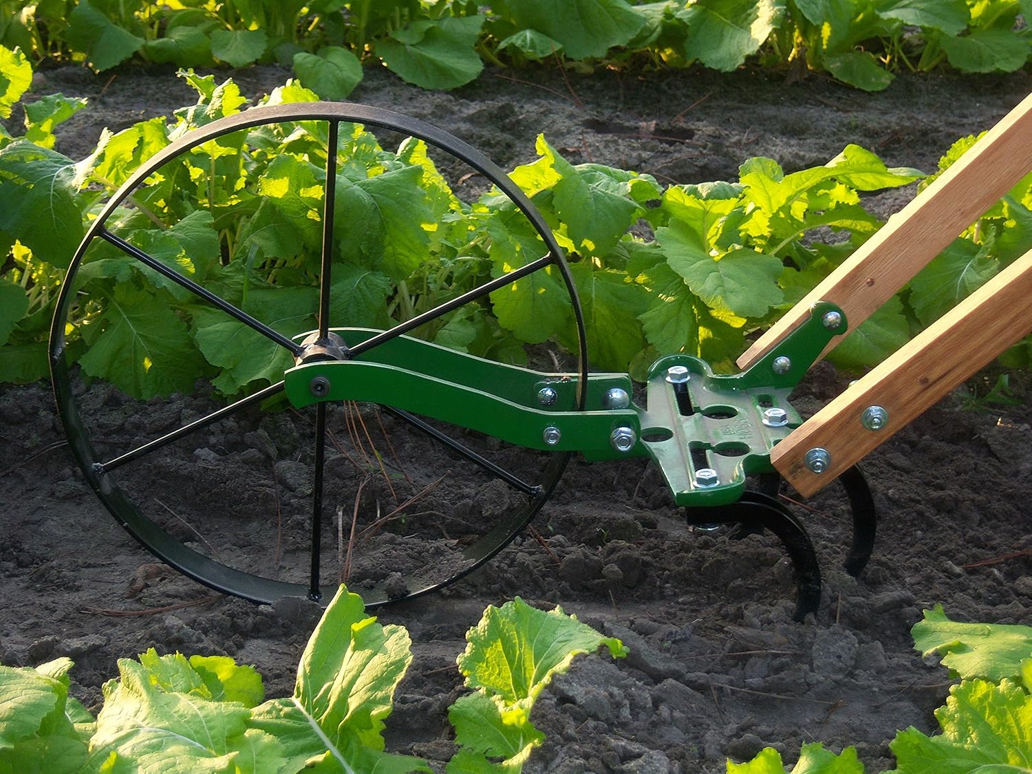 Hoss Single Wheel Hoe | Cultivate, Weed, Plow and Maintain Your Garden!